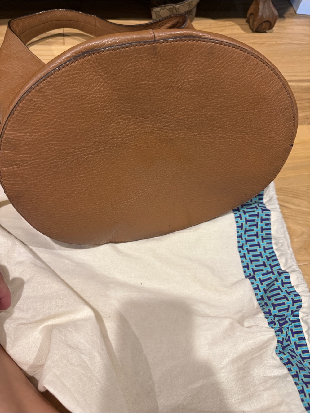 Tory Burch Tan Leather Shoulder Hobo with Logo - Picture 10 of 12